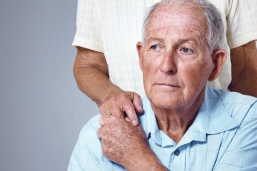 Em chồng chanh chua đổ cả đĩa rau vào thùng rác vì cho rằng tôi bạc đãi bố chồng và cái kết muối mặt-1