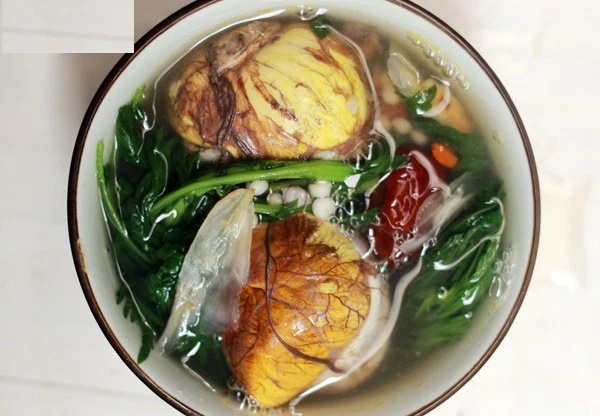 Loại rau bổ như thuốc của người Việt mà người Nhật lại rất thích: Tận dụng sẽ trị được đau lưng, giúp điều hòa kinh nguyệt lại bảo vệ tử cung-2