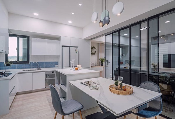 Căn hộ màu xanh lam tao nhã nhẹ nhàng, thiết kế phòng bếp siêu rộng để đãi khách-9