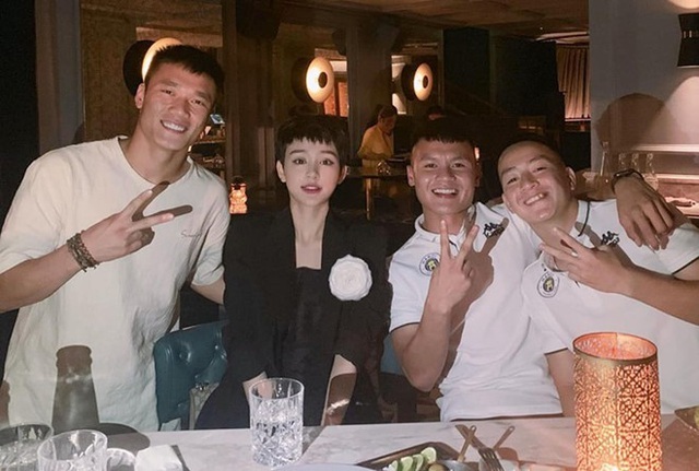 Hiền Hồ: Tôi vừa gầy, nhan sắc chẳng có gì đặc biệt thì sao quen đại gia được chứ!-4