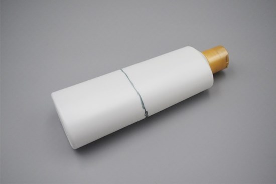 Vỏ chai sữa tắm đem treo ở cánh cửa, giúp giải quyết rắc rối lớn trong nhà, nhất là các chị em phụ nữ