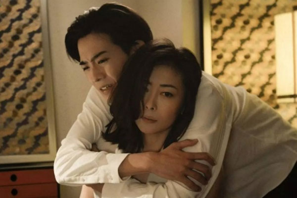 Nhờ chồng cũ đến sửa quạt, nhìn màn hình điện thoại của anh tôi khóc luôn tại chỗ-2