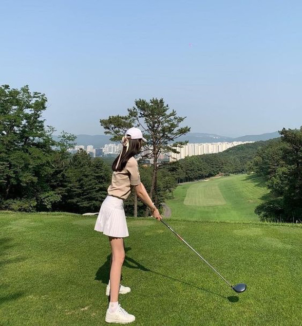 Nếu được đại gia mua xế hộp hơn chục tỷ, tặng đồ hiệu, lên sân golf sang chảnh thì bạn có đồng ý không?-2