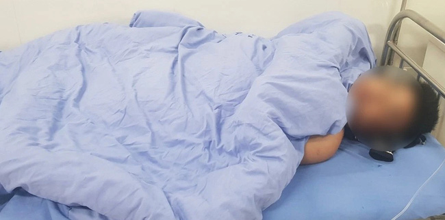 Vụ người vợ cắt của quý của chồng vì phát hiện hành vi lạ với con riêng: Đưa bé gái đi giám định pháp y-1