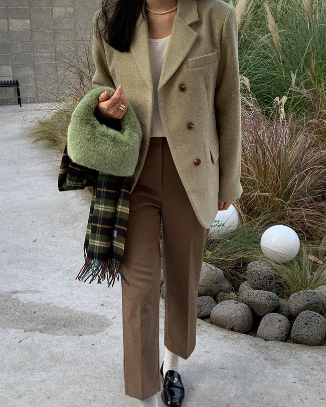 12 cách mặc quần âu đứng dáng không khiến chị em trông nghiêm túc quá hóa bà cô nơi công sở-7