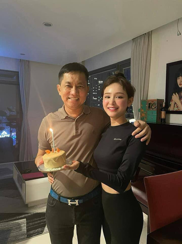 Vì sao loạt ảnh Hiền Hồ nương tựa đại gia U60 bị phát tán?-5