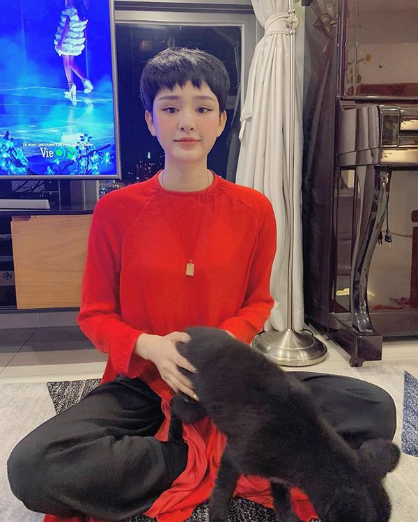 Hiền Hồ có cả BST đồ lam đi chùa kín đáo nhưng ỡm ờ ở 1 chi tiết-10