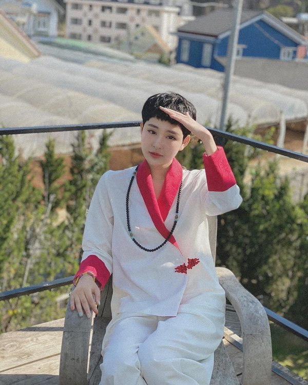 Hiền Hồ có cả BST đồ lam đi chùa kín đáo nhưng ỡm ờ ở 1 chi tiết-8