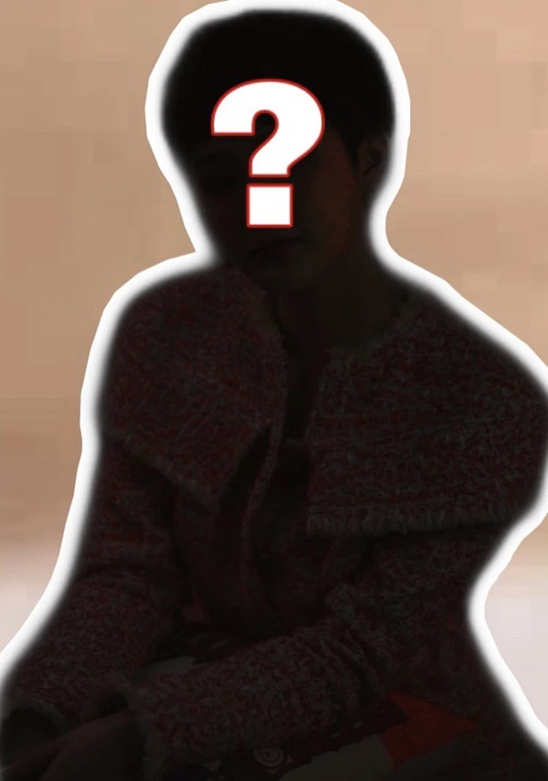 Netizen xôn xao hình ảnh nóng của nữ ca sĩ Vbiz?-2