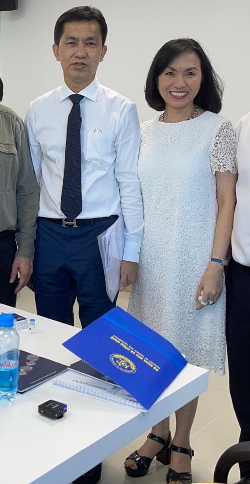 Vợ ông Hồ Nhân chuẩn con gái danh gia vọng tộc với style sang từ trong trứng-8