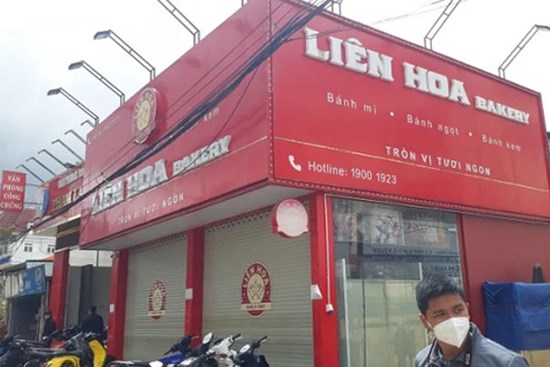 Hàng loạt du khách, vận động viên nhập viện sau khi ăn bánh mì Liên Hoa
