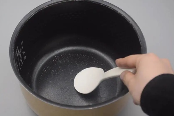 Thuốc lá và muối được sử dụng kết hợp cùng nhau, công dụng có được khiến bạn phải hối tiếc vì không biết sớm-8