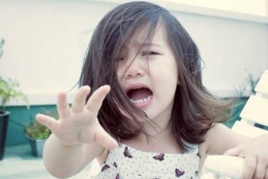 Bố mẹ đừng vì nóng giận mà nói 3 CÂU này với con gái kẻo ân hận cả đời: CÂU ĐẦU TIÊN hay nói đùa nhưng độ sát thương cực lớn