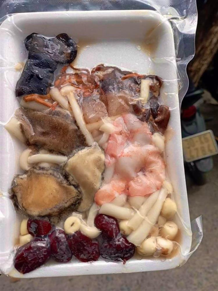 Trend mua soup tăng lực quốc dân bên trong là hải sản, bào ngư, vi cá rất hot thời điểm này: Loại set nguyên liệu chỉ từ 130k-11