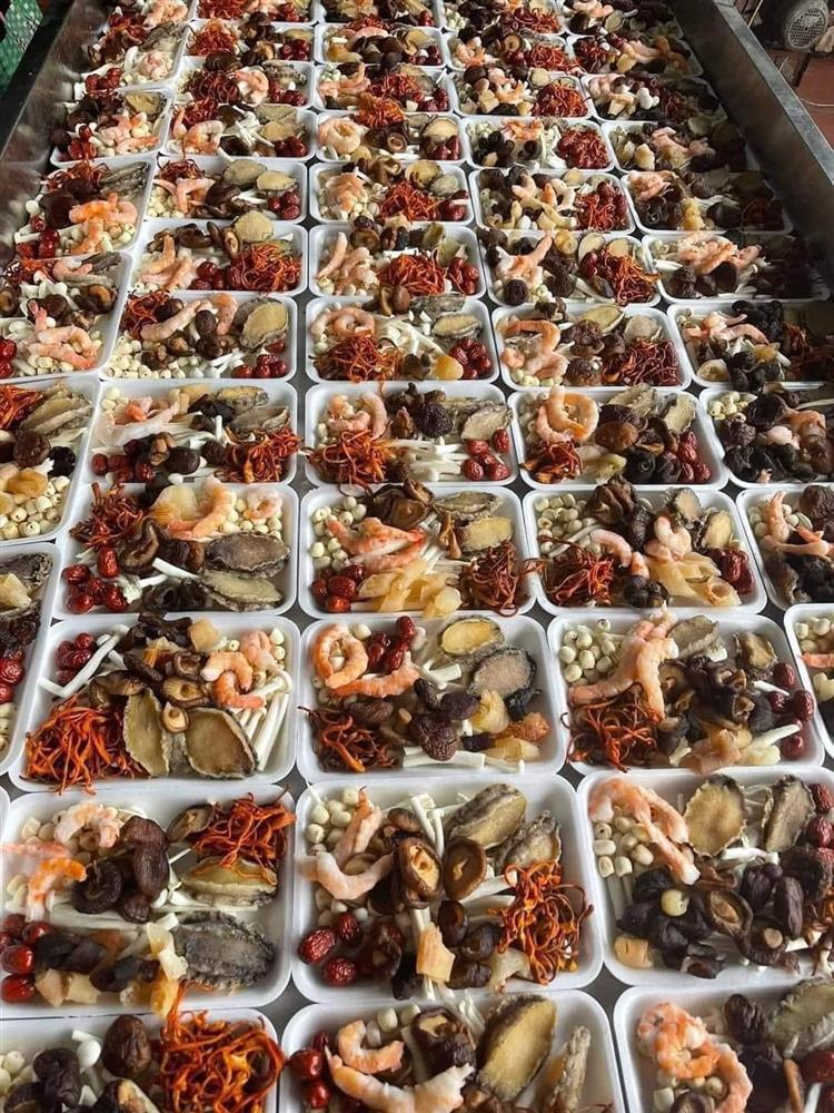 Trend mua soup tăng lực quốc dân bên trong là hải sản, bào ngư, vi cá rất hot thời điểm này: Loại set nguyên liệu chỉ từ 130k-12