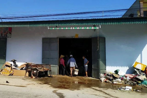 Ô tô rơi xuống sông, tìm thấy 1 thi thể trong xe-4