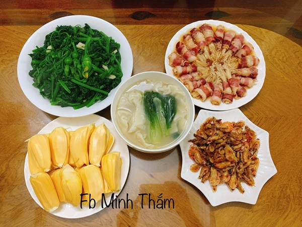 Con trai đang tuổi ăn tuổi lớn, mẹ đảm vào bếp hôm nào cũng tươm tất cơm ngon canh ngọt, đầy đủ dinh dưỡng-4