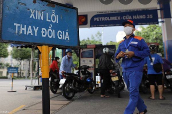 Giá xăng sắp tăng trở lại?-1