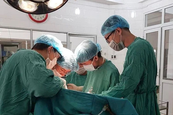 Vụ cắt của quý của chồng vì nghi ngờ xâm hại con gái riêng suốt 2 năm: Các tình tiết giảm nhẹ cho người vợ là gì?-3