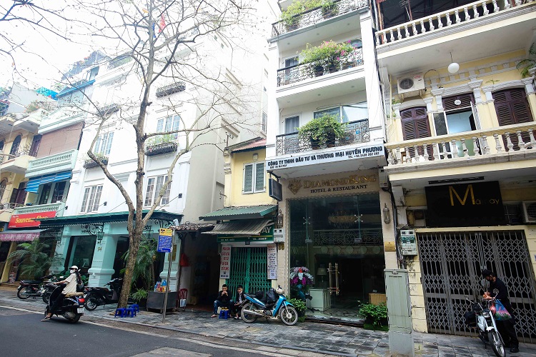 Cảnh tượng loạt khách sạn trăm tỷ, mặt tiền phố cổ sau khi được mở cửa du lịch-4