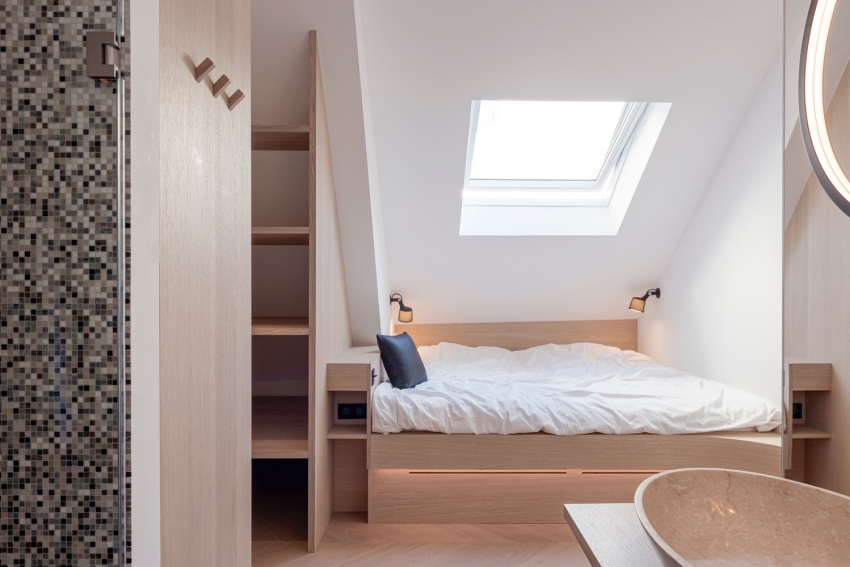 Không gian bình yên, thư thái trong căn hộ gác mái nhỏ xinh, nội thất gỗ xịn xò-8