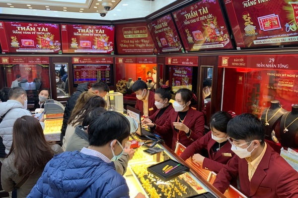 Giá vàng hôm nay 24/3: Xăng dầu tăng dữ dội, vàng lập tức lên giá-1