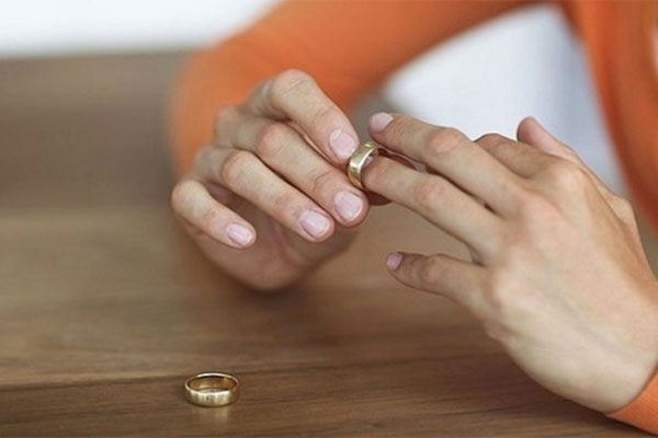 Ngày ra mắt, mẹ tôi vứt 10 triệu yêu cầu người yêu tôi đi mua thức ăn, ngờ đâu cô ấy giận dữ đốp” lại một câu làm bà giận tím mặt-2