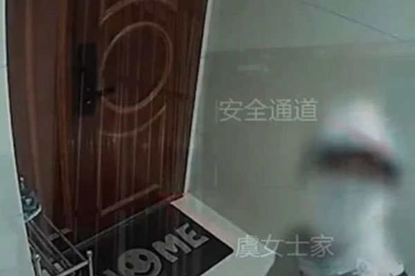 Trộm tiền của gia đình chú rể rồi cho nạn nhân vay lại-2