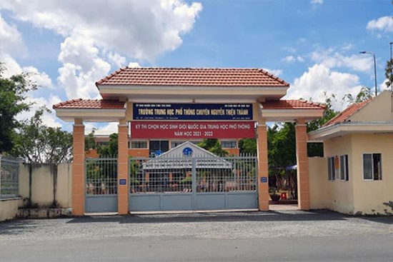 Thầy giáo trường chuyên bị tố xâm hại nhiều nam sinh