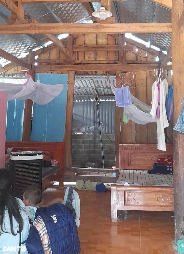 Người vợ cắt đứt của quý của chồng: Khi thực hiện hành vi đồi bại với con gái tôi anh ta còn dùng điện thoại quay lại clip-2