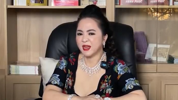 Công an TP.HCM bắt tạm giam bà Nguyễn Phương Hằng-1