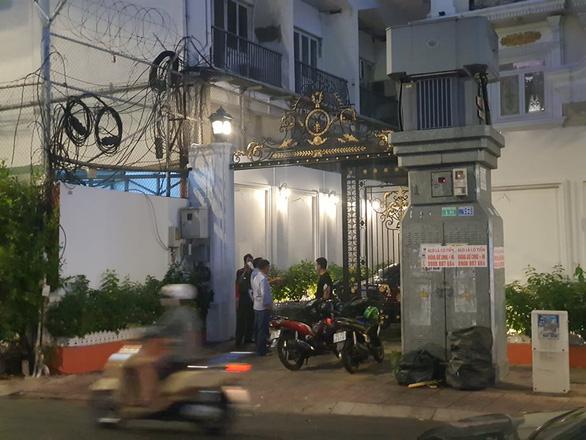 Video: Công an bắt tạm giam bà Phương Hằng-1