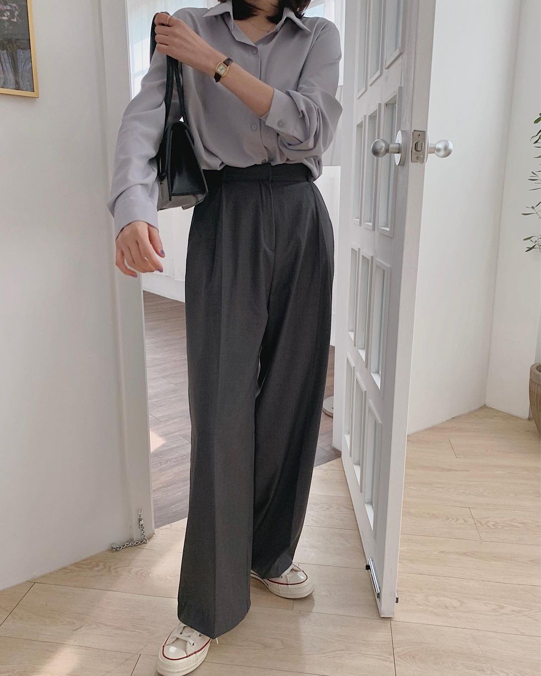 Gái Hàn diện nhiều phong cách với một chiếc quần mà ai cũng có, hóa ra là vì lên đồ đẹp mê-1