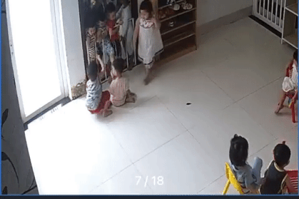 Con gái của Bình Minh - Anh Thơ lộ nhan sắc siêu mẫu, nhưng 1 CHI TIẾT trên trang phục khiến ai nấy xuýt xoa: Cách dạy con hiếm thấy-6