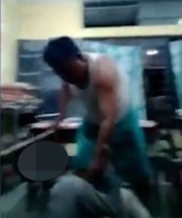 MXH lan truyền video bé trai bị cảnh sát dùng gậy đánh đập tàn bạo trước mặt nhiều nhân chứng, sự tình phía sau khiến dư luận nổi đóa-3