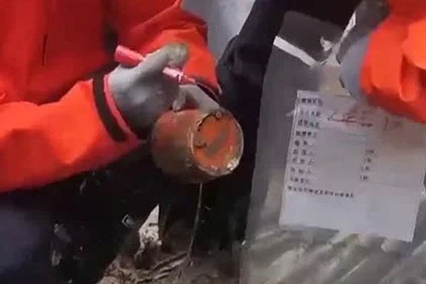 Phát hiện thêm 183 mảnh vỡ máy bay cùng thi thể một số nạn nhân-2