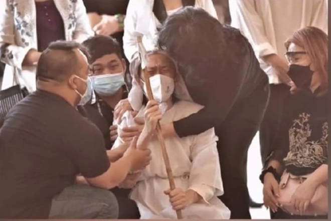 Sau khi điêu đứng vì lời tố của bà Phương Hằng, nghệ sĩ Hoài Linh giờ ra sao?-3