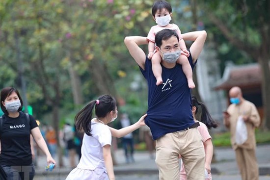 Thẩm định luật dân số mới: Vợ chồng có quyền quyết định số con muốn sinh, bắt buộc khám sức khỏe trước khi cưới