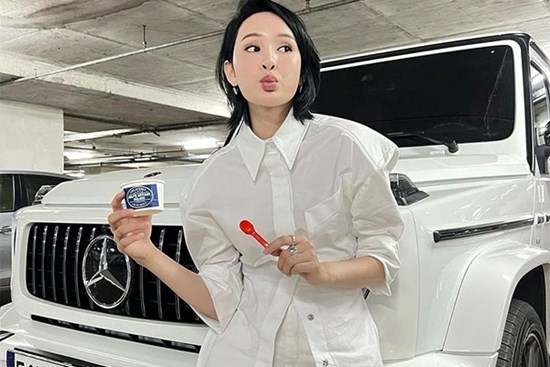 Rộ tin đồn Hiền Hồ mua siêu xe G63 trả góp, thực hư thế nào?
