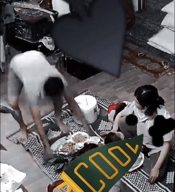 Qua sự việc 3 đứa trẻ ngơ ngác nép vào mẹ khi bố quăng mâm cơm vào mặt: Những đứa trẻ sống trong gia đình bạo lực sẽ tổn thương tâm lý nặng nề-1