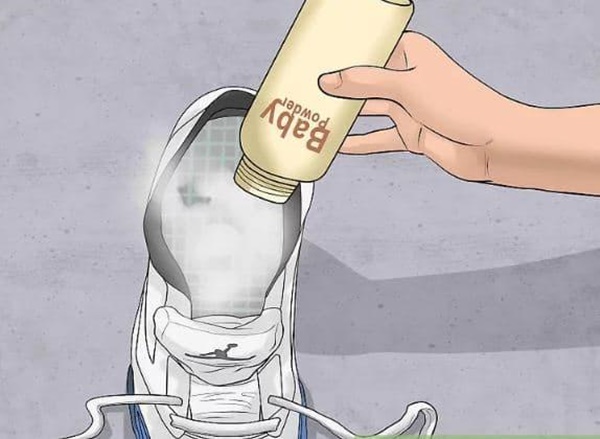 Mách bạn 9 cách bất ngờ giúp loại bỏ mùi hôi trên giày-4