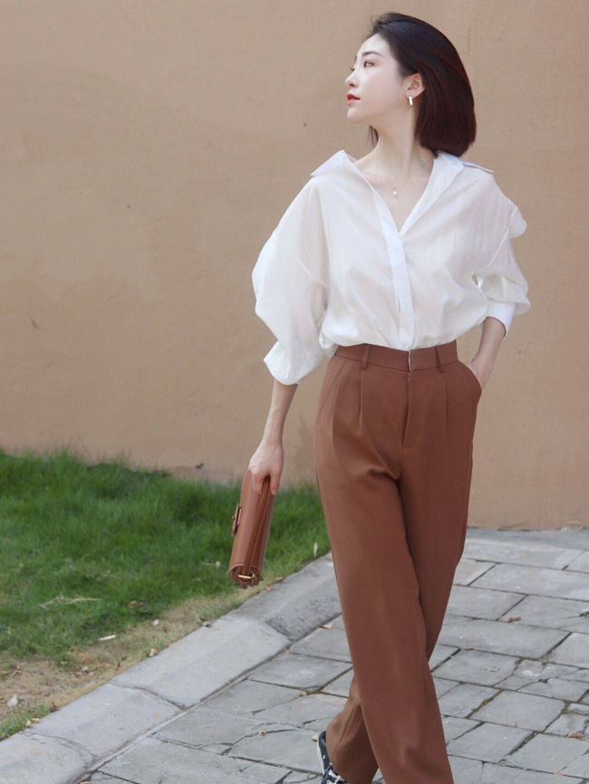 Sơ mi trắng: Chiếc áo vi diệu nhất tủ đồ Hè, cứ diện lên là thon thả, cứ mix đồ là đẹp mê ly-1