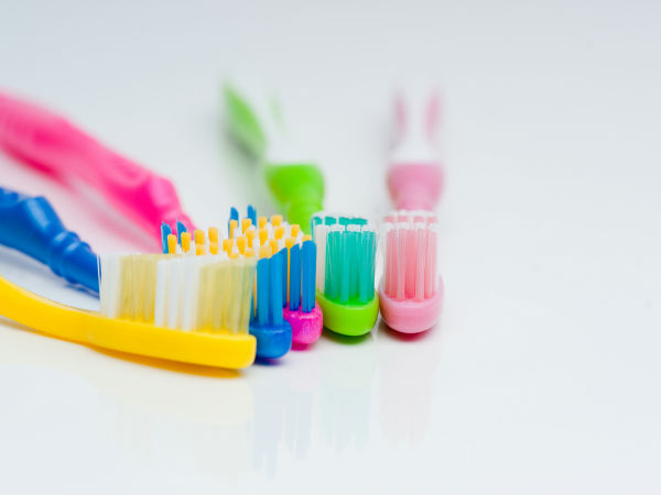 Bàn chải đánh răng bẩn, chỉ cần ngâm rửa với thứ dễ kiếm này là có thể làm sạch và tiệt trùng-1