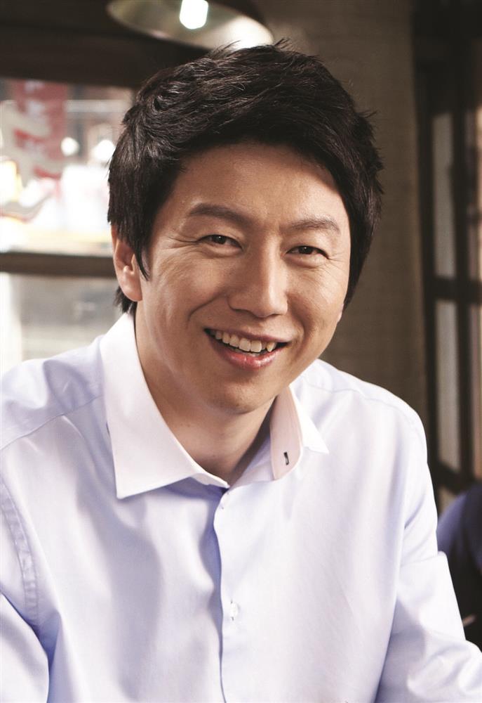 Dàn bạn thân xuất hiện trong đám cưới của Hyun Bin chất ra sao mà vượt mặt hội anh em Song Joong Ki?-6