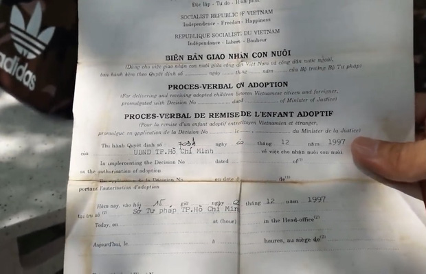 Chồng có bồ nhí, vợ giận đem con đi cho, 9 năm sau gặp lại và bước ngoặt buồn không tưởng-2