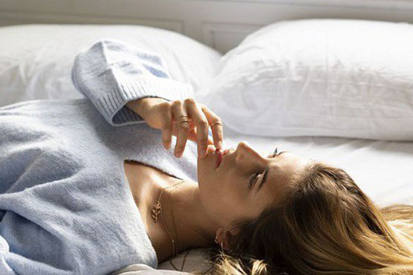 Hậu Covid-19, nhiều chị em trở nên bối rối vì mụn nổi khắp mặt: Để mụn biến mất, có 2 việc cần làm được-4