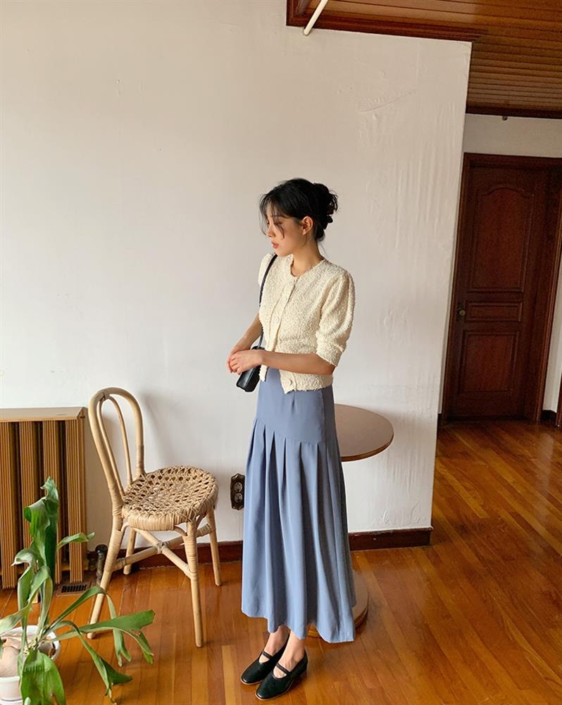 Một kiểu chân váy đang soán ngôi chân váy xếp ly nhỏ, khiến chị em phát mê vì quá sang trọng tinh tế-2