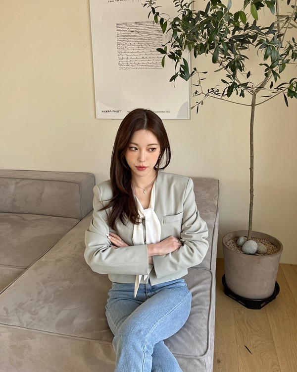 3 kiểu sơ mi hot nhất lúc này: Hack tuổi trẻ trung mà không hề cưa sừng làm nghé-10