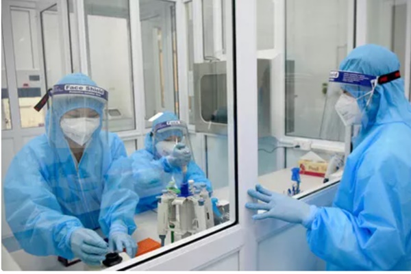 Ngày 27/3, Hà Nội ghi nhận 9.600 ca mắc Covid-19 mới, quận Hà Đông dẫn đầu-2