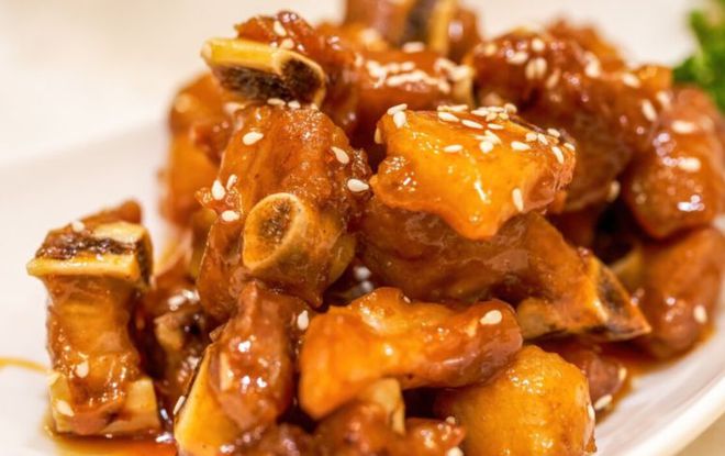 Mẹ chồng chuẩn bị cơm trưa đi làm, một lần cầm nhầm tôi mới ngỡ ngàng phát hiện sự thật đau lòng-2